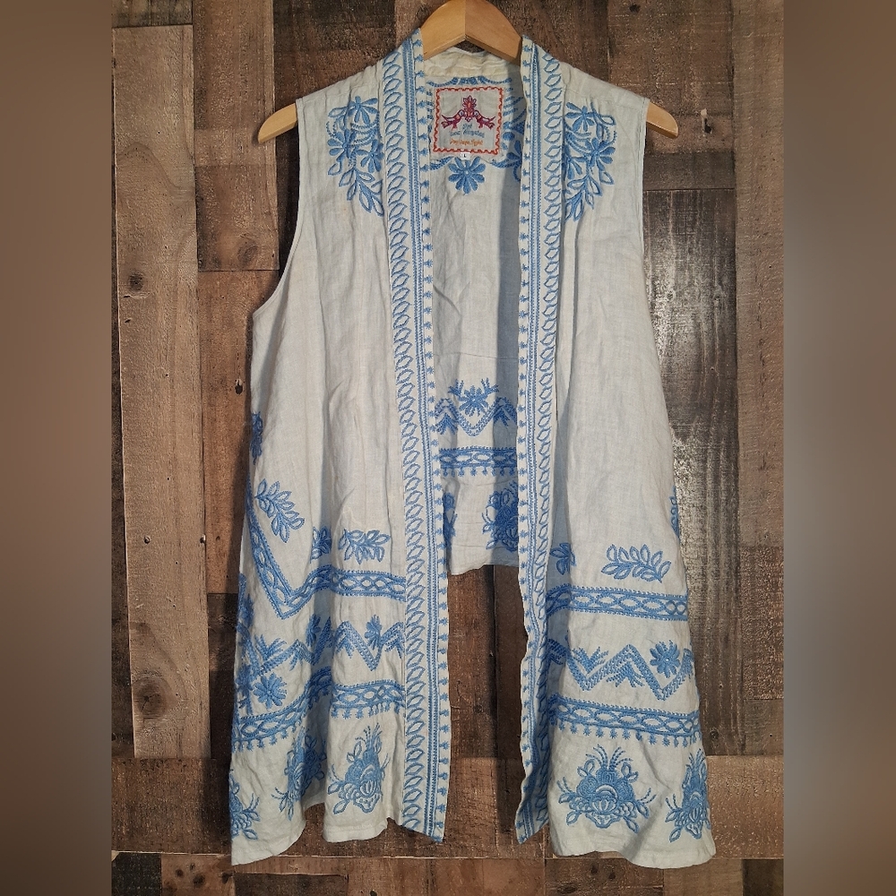 Johnny Was Embroidered Open Linen Vest in Grey with Blue Floral Stitching Size L